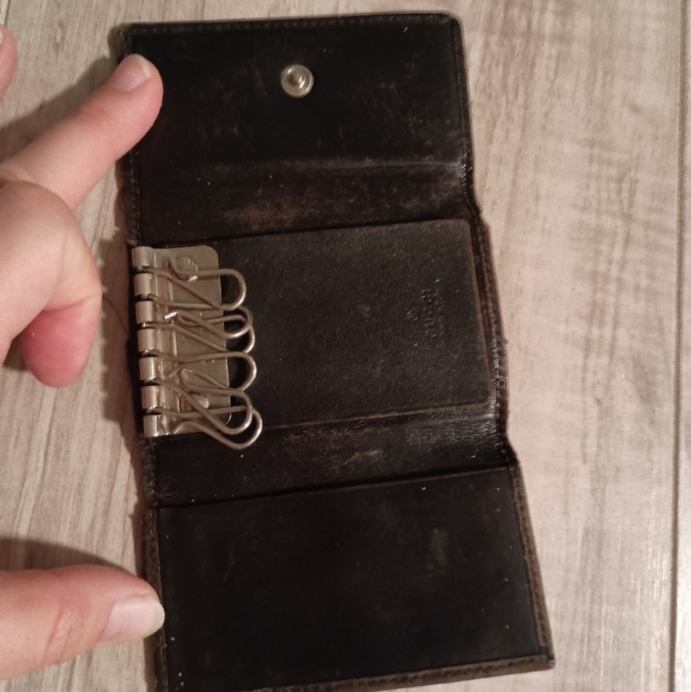 Authentic Gucci Made in Italy Brown Leather Canvas GG Print Key & Card Holder - Picture 5 of 7